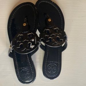 Tory Burch patent black sandal size 6